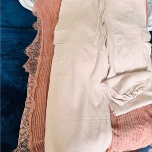 Uniqlo Pale Pink Cargo Jogger Pants